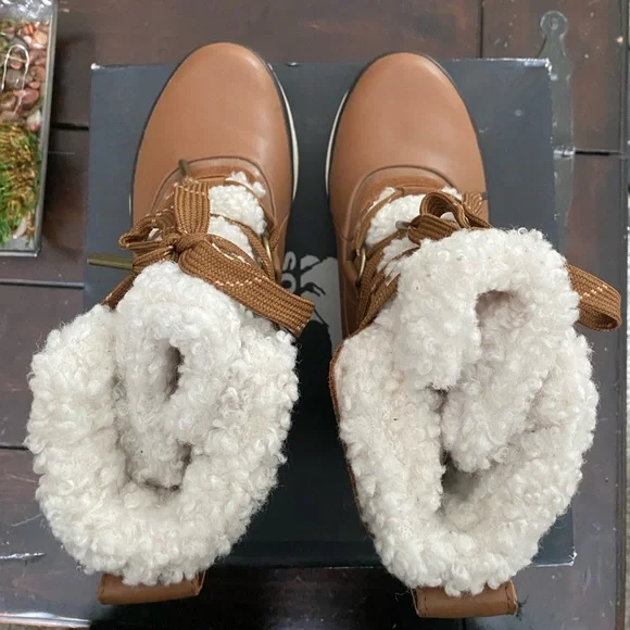 Women's Joan of Arctic Brown and white Winter Waterproof Boots - Picture 2 of 16